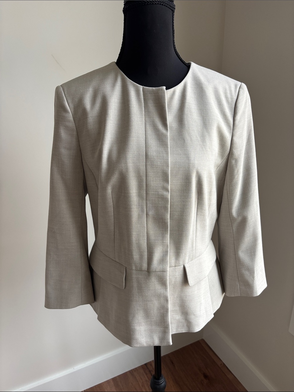 Ann Taylor Factory Light Cream Collarless Tailored Blazer